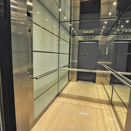 Axa Tower Apartment Cologne